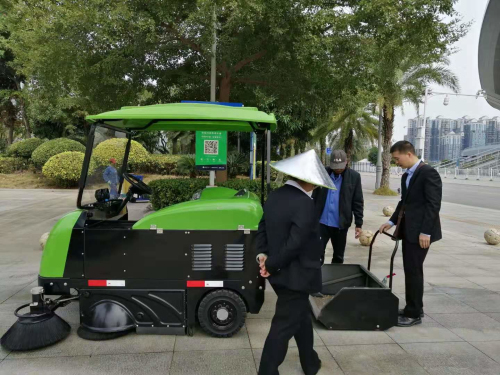 電動掃地機