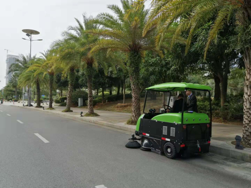 柳州電動掃地車