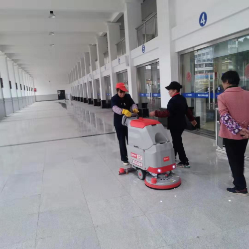 崇左手推式洗地機(jī)