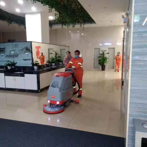 北海手推式洗地機(jī)