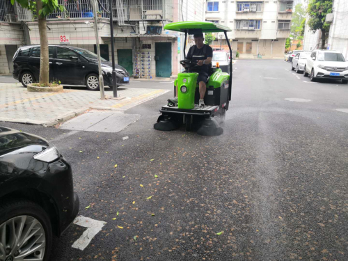 南寧電動(dòng)掃地車