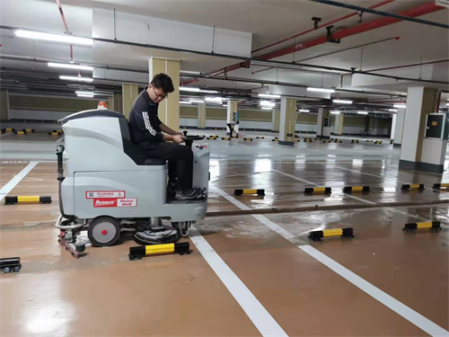 南寧出租洗地車.jpg